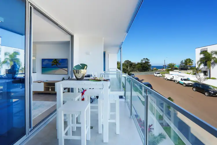 18 Edward Street, Alexandra Headland QLD 4572