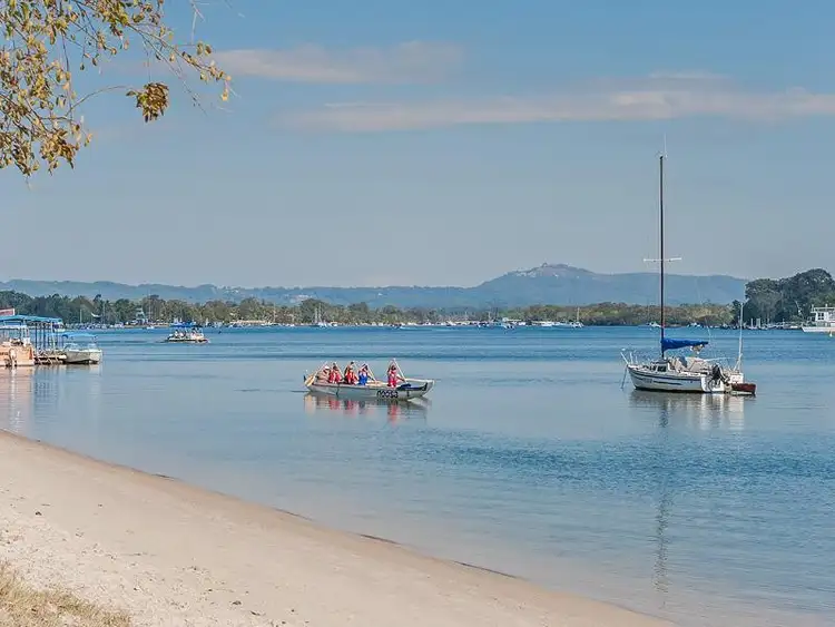 8&9/9 Albert Street, Noosaville QLD 4566