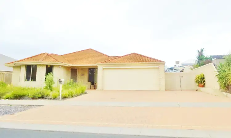 9 McMillan Drive