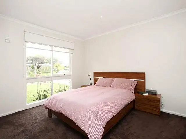 Sixth view of Homely house listing, 1 Karol Court, Hampton Park VIC 3976