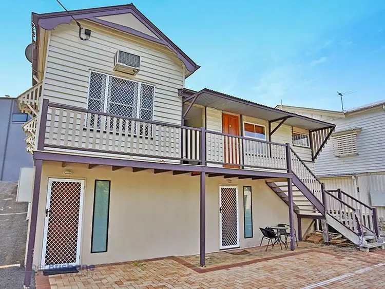 11 Munro Street