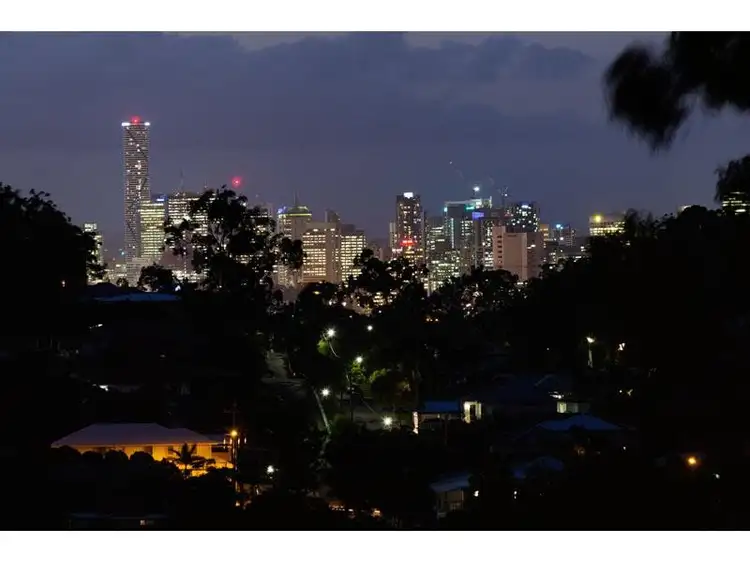 8 Trent Street, Mount Gravatt QLD 4122