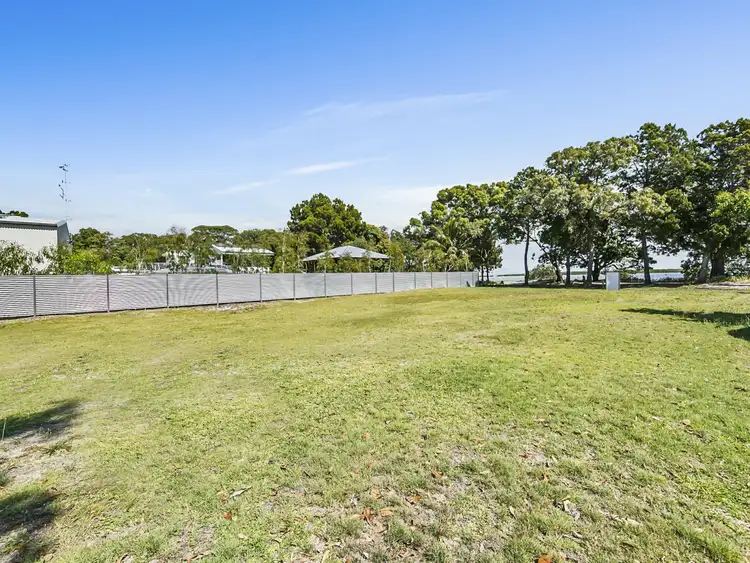 85 Kooringal Esplanade, Moreton Island QLD 4025