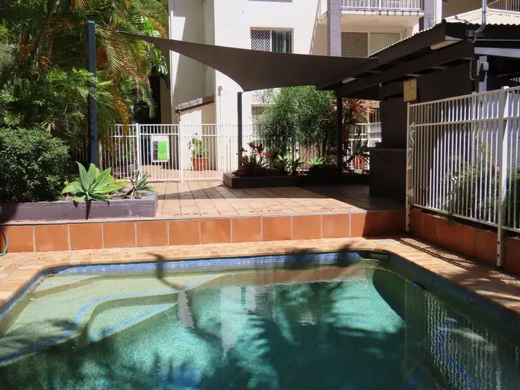 Second view of Homely apartment listing, Apartment 4/33-35 Cypress Avenue, Surfers Paradise QLD 4217