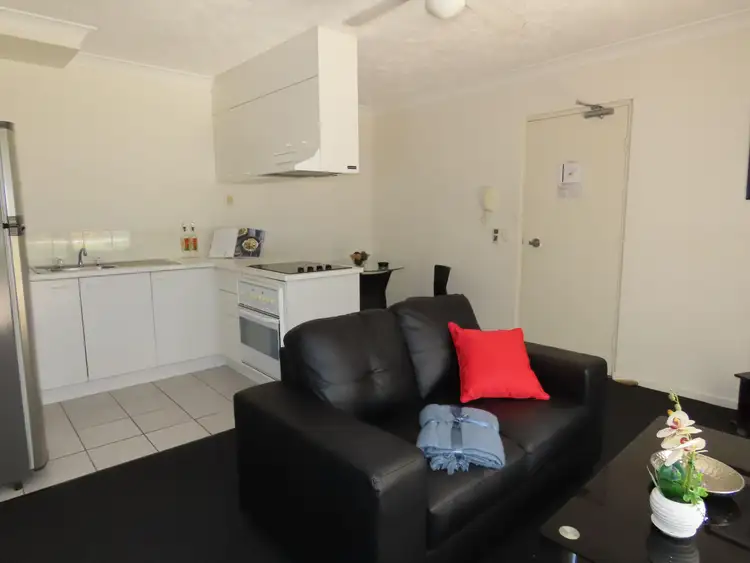 Fifth view of Homely apartment listing, Apartment 4/33-35 Cypress Avenue, Surfers Paradise QLD 4217