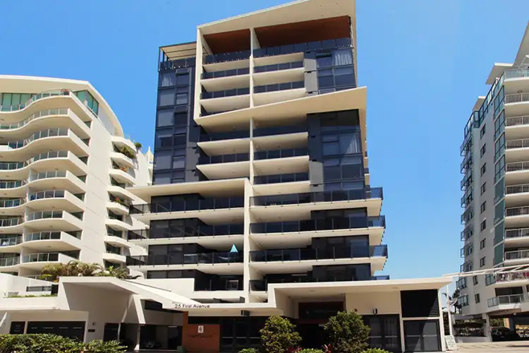 25 First Ave, Mooloolaba QLD 4557