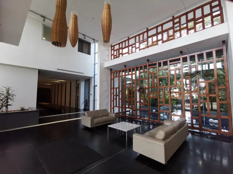 8 Cowper Street