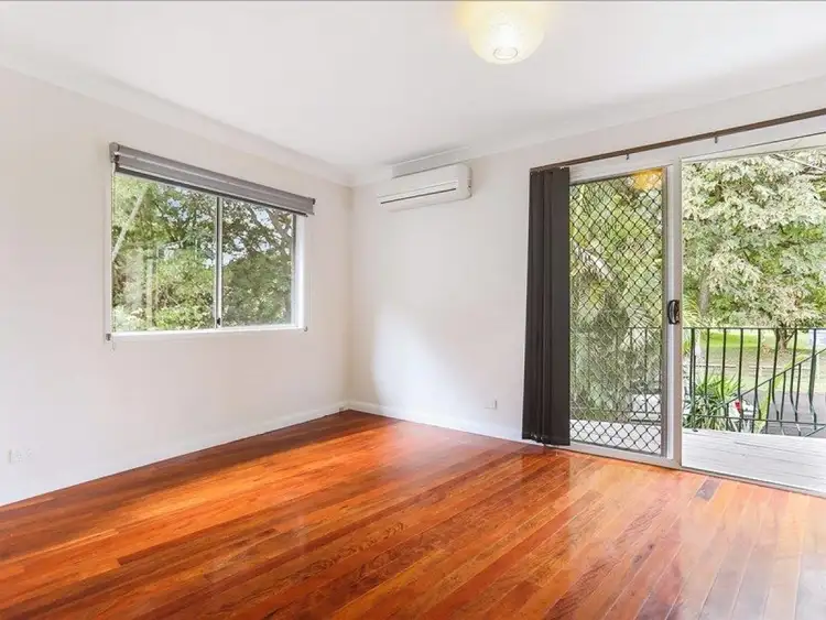 38 Praed St