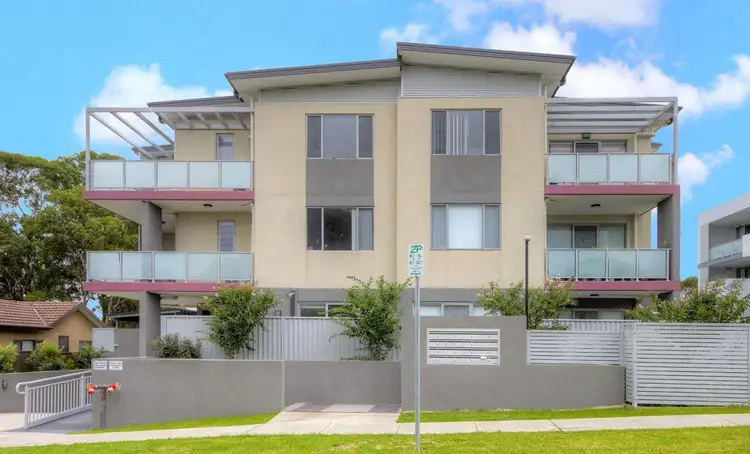Main view of Homely unit listing, 2/38-40 Macklin Street, Pendle Hill NSW 2145