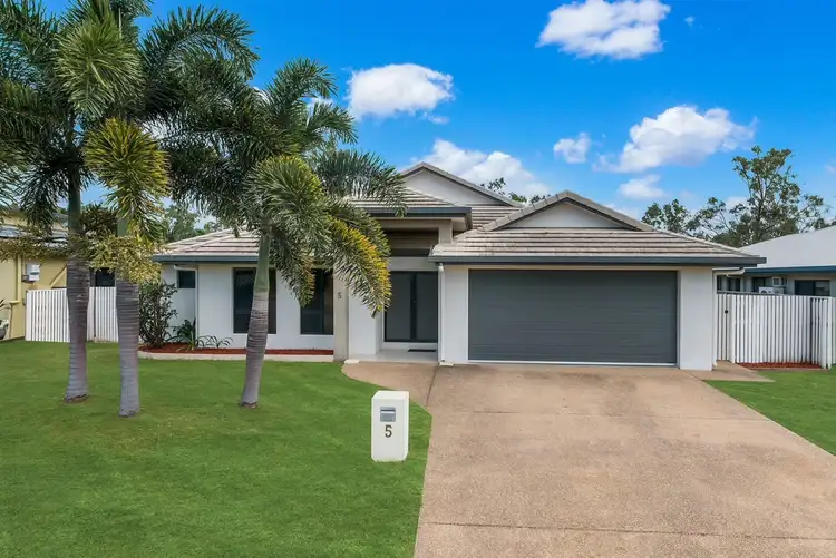 5 Eshelby Street, Bushland Beach QLD 4818