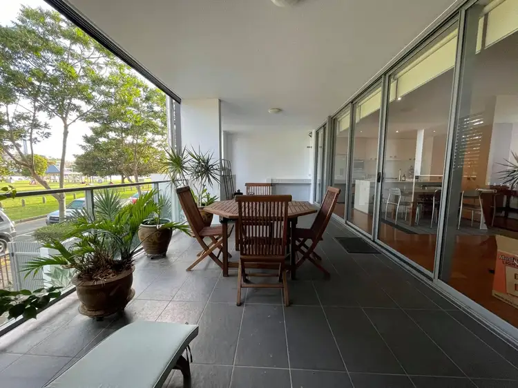 Main view of Homely unit listing, 27/44-46 Addison Avenue, Bulimba QLD 4171