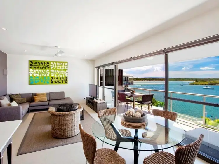 26 'Noosa Shores' 86 Noosa Parade, Noosa Heads QLD 4567