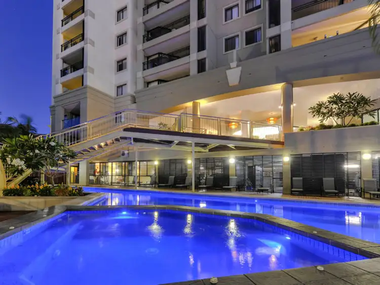 100 100 BOWEN TERRACE