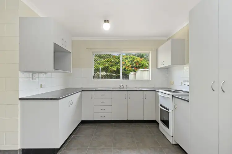 Second view of Homely house listing, 7 Melissa Court, Rasmussen QLD 4815