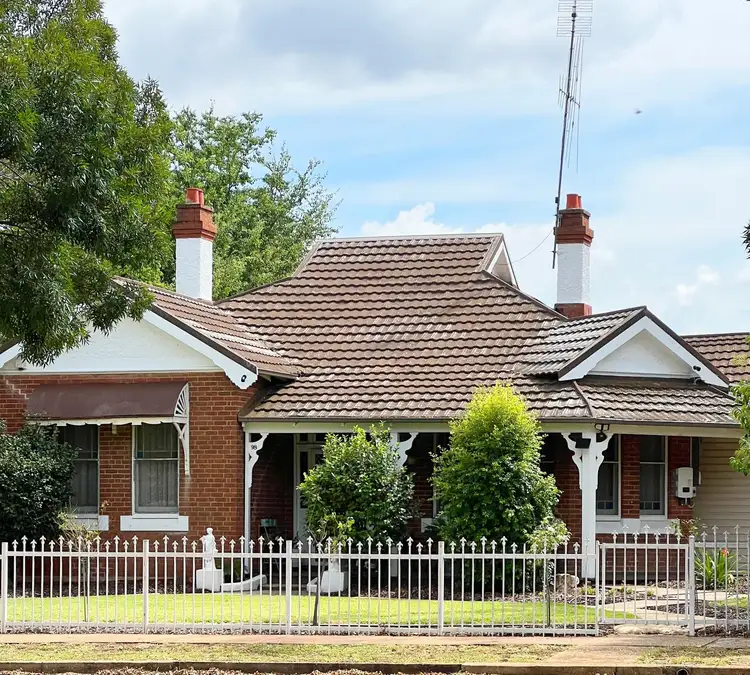 98 Warne Street, Wellington NSW 2820