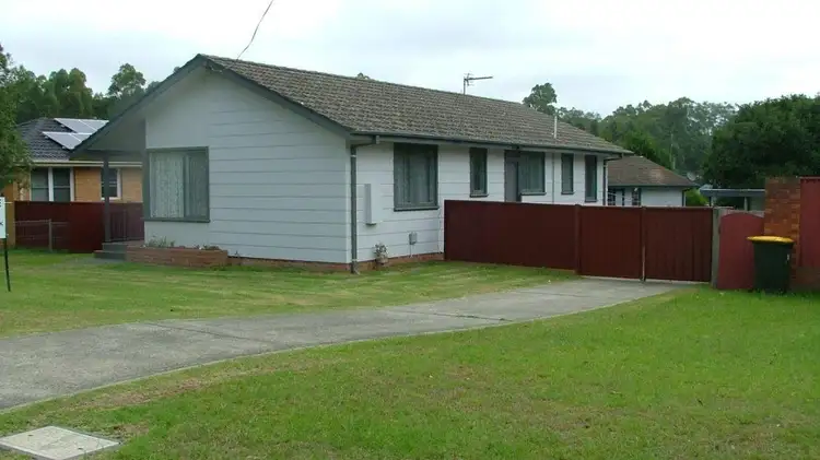 33 McDonald Avenue, Nowra NSW 2541