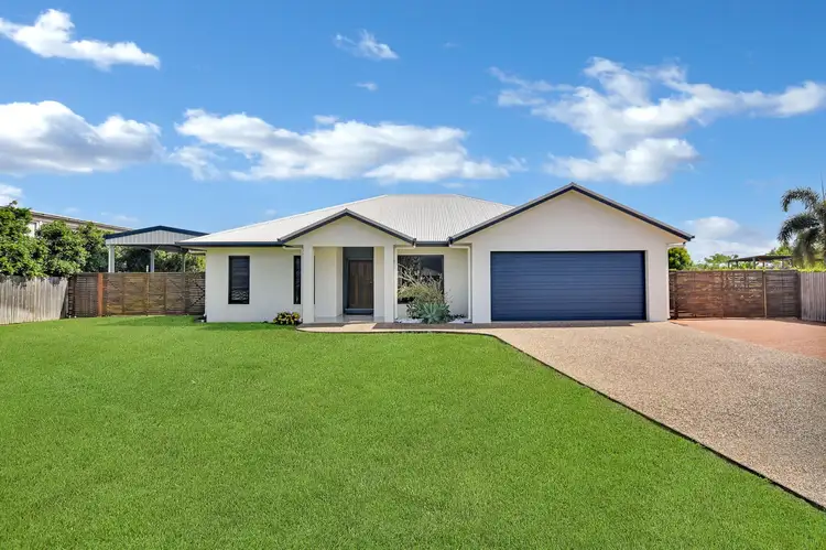 19 Gundabluey  Crescent, Mount Low QLD 4818