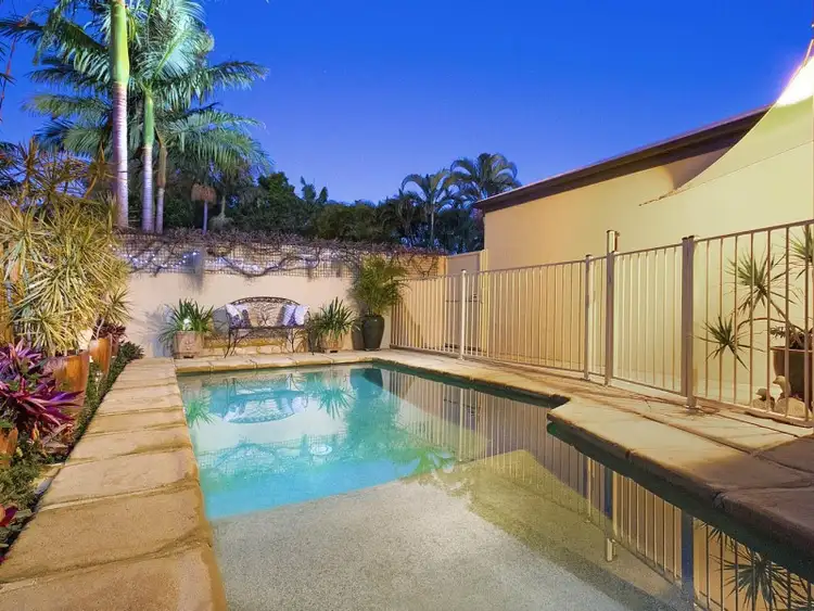 1/19 Laburnum Crescent, Noosaville QLD 4566