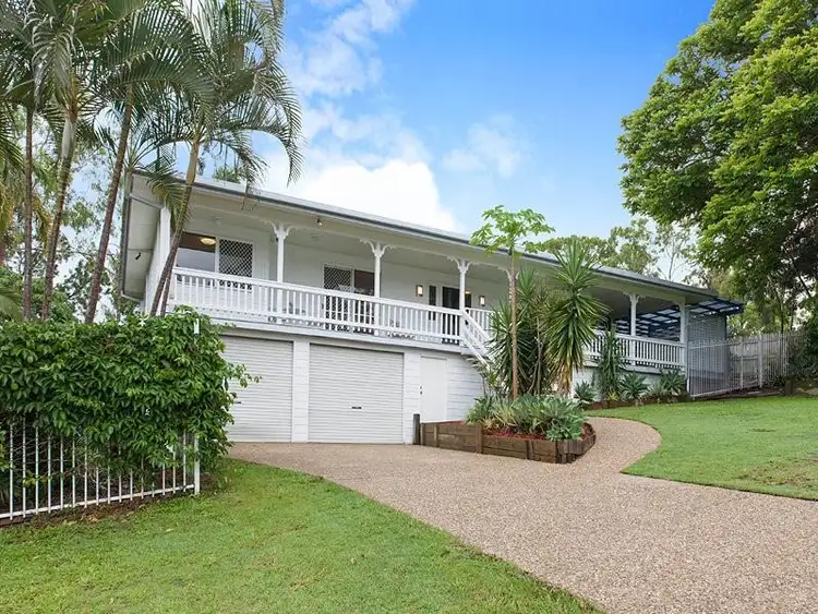 1 Jade Street, Camp Hill QLD 4152