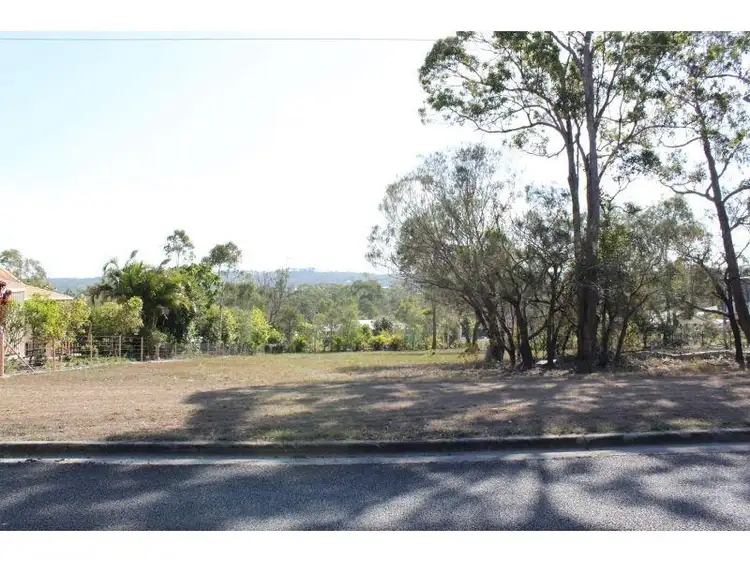 82 Bayside Road, Cooloola Cove QLD 4580