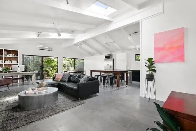 2/57 Pacific Avenue