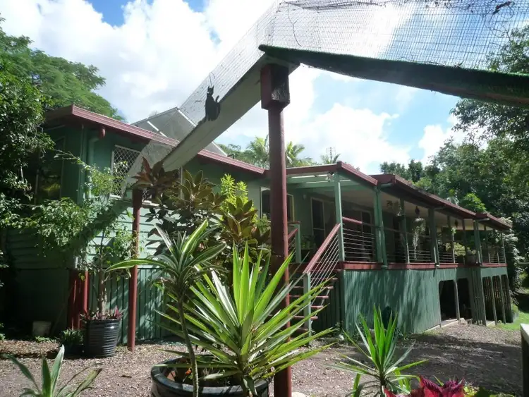 166 Hillcrest Road, Kiamba QLD 4560