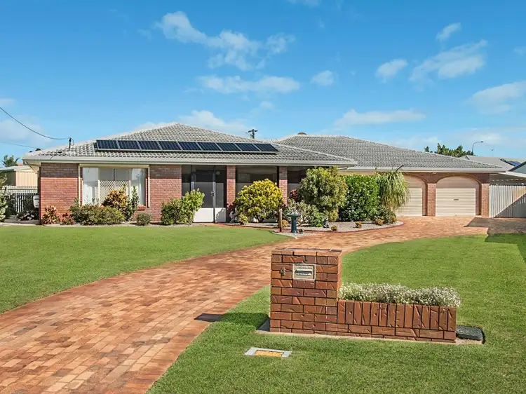 4 Emma Court, Golden Beach QLD 4551