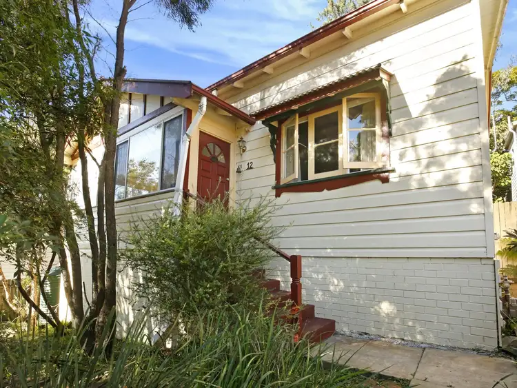 12 Payne Street, Mangerton NSW 2500
