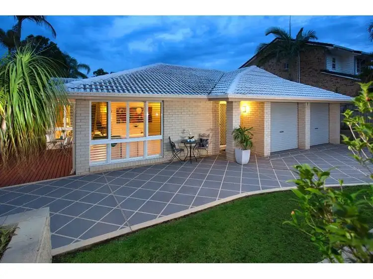 11 Greenwood Street, Wishart QLD 4122