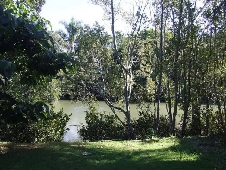 57 Gillan St, Norman Park QLD 4170