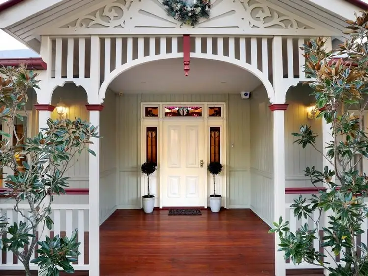 33 Dutton St, Hawthorne QLD 4171