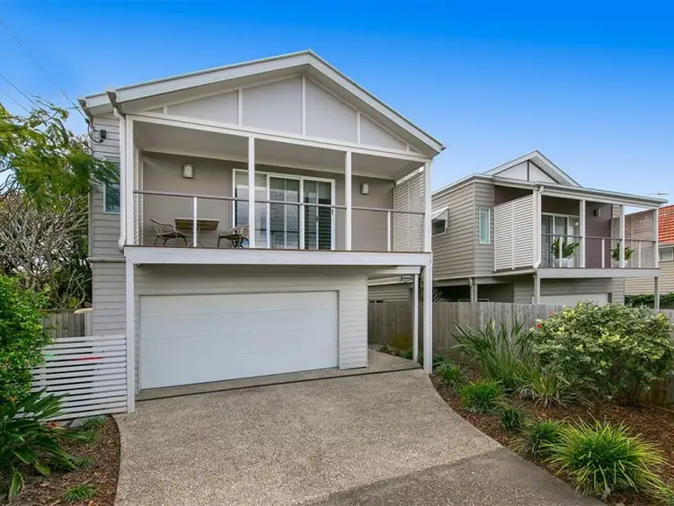 140 Dahlia Street, Cannon Hill QLD 4170