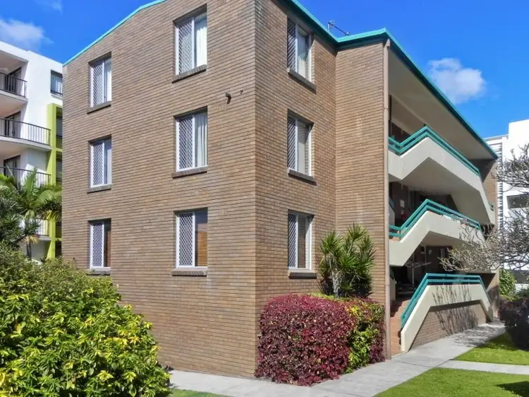 Unit 4 'Eaton', 32 Minchinton Street, Caloundra QLD 4551