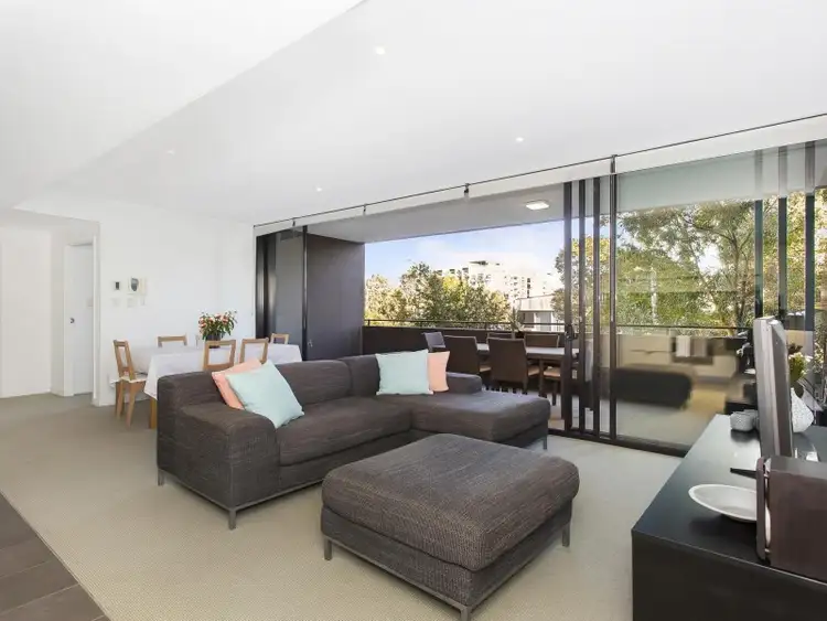 240/10 Pidgeon Close, West End QLD 4101