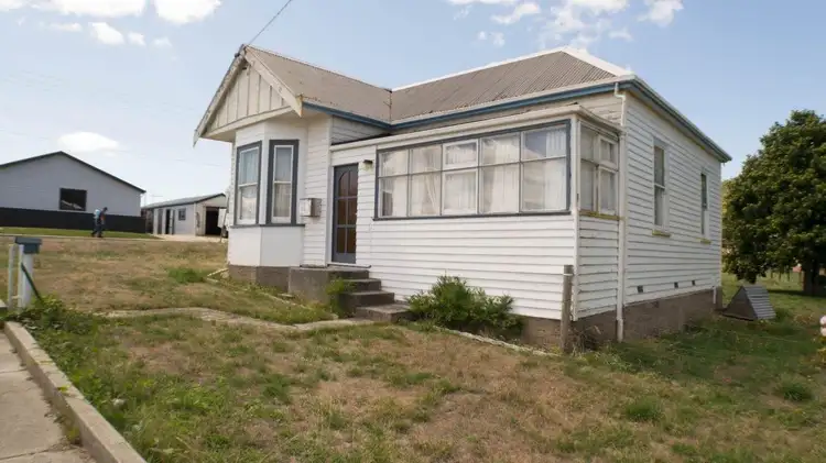 11 Smith Street, Wivenhoe TAS 7320