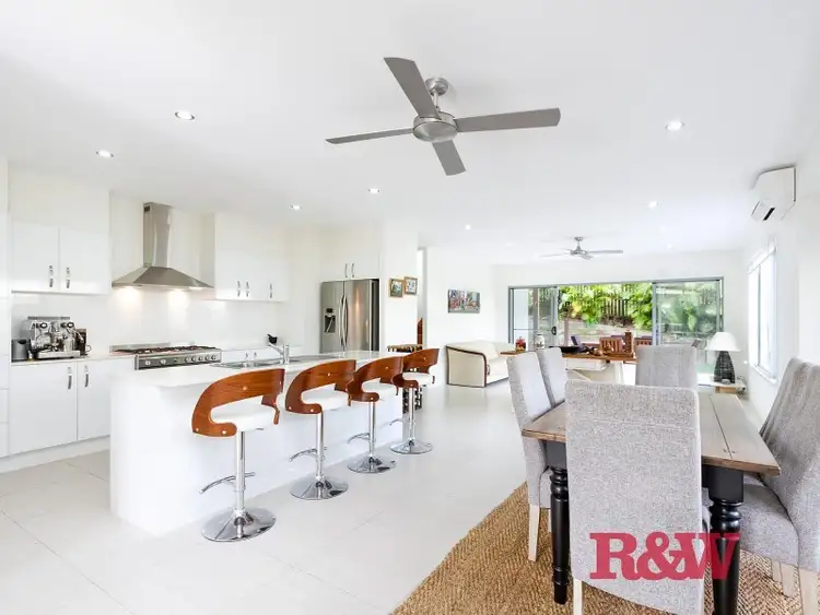 18 Berrima Row, Noosa Heads QLD 4567