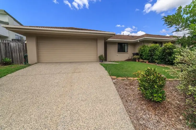 27 Richardson Cres