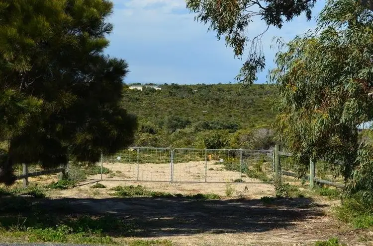 196 Wildflower Way, Karakin WA 6044