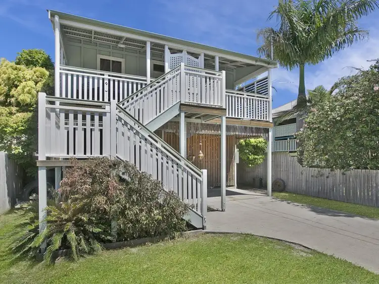 32 Barnham Street, Wynnum QLD 4178