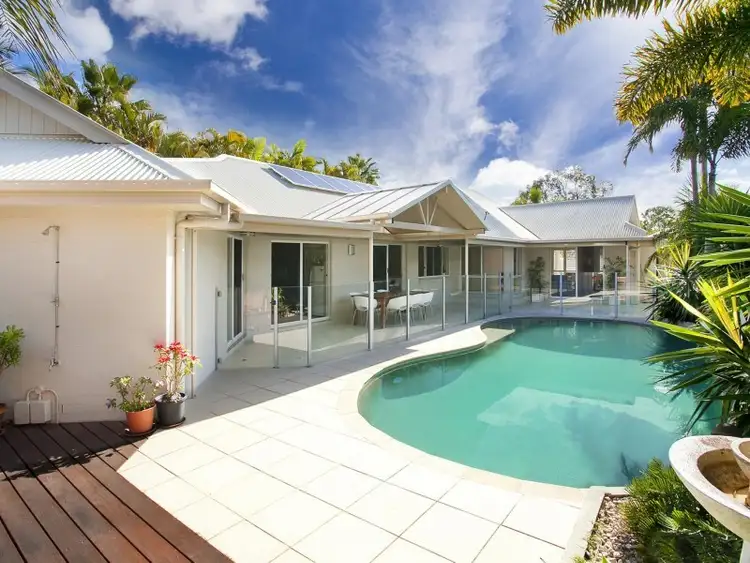 1 Seashell Place, Noosa Waters QLD 4566