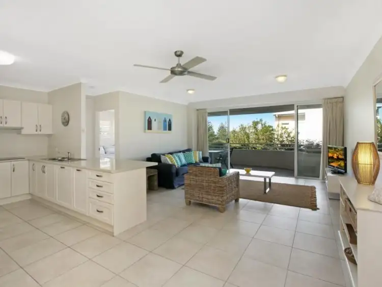 1/6 Douglas Street, Sunshine Beach QLD 4567