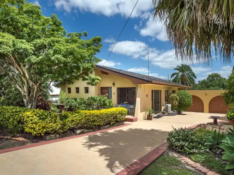 18 Muirfield Crescent, Tewantin QLD 4565