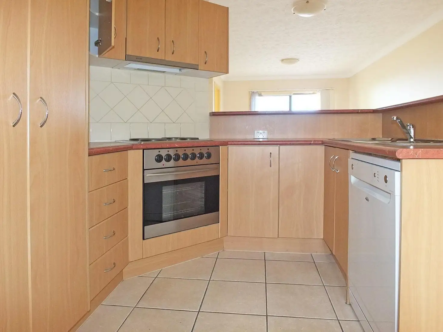 Main view of Homely unit listing, 2/31 Rainey St, Chermside QLD 4032