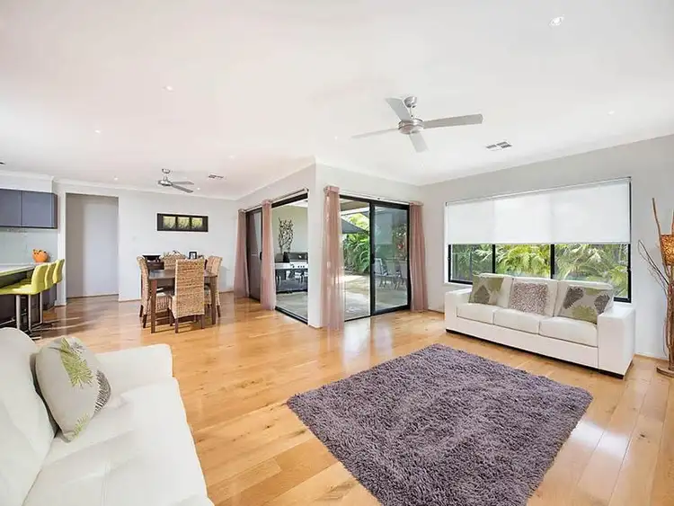 16 St Pauls Avenue, Pelican Waters QLD 4551