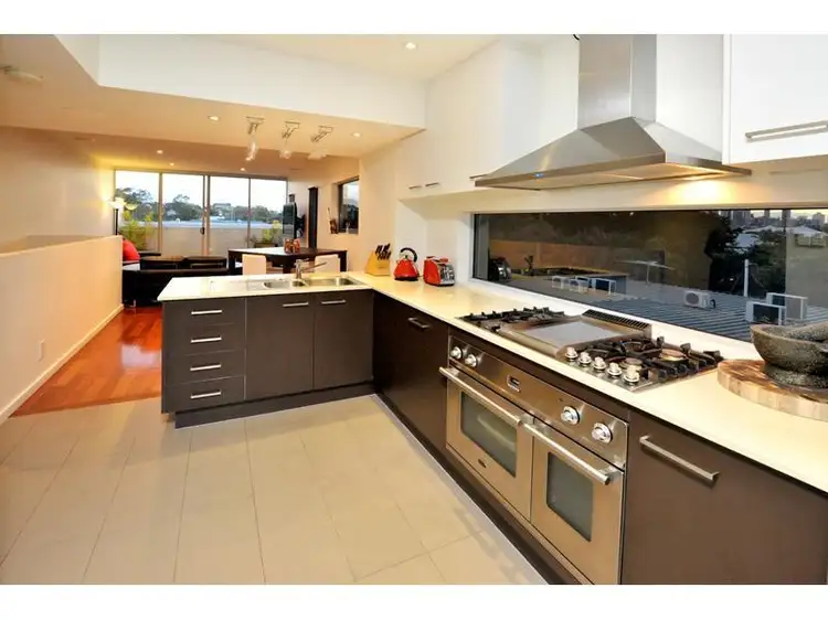 5 Malcolm St, Hawthorne QLD 4171