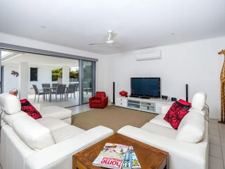 Third view of Homely house listing, 2 Callistemon Court, Southside QLD 4570