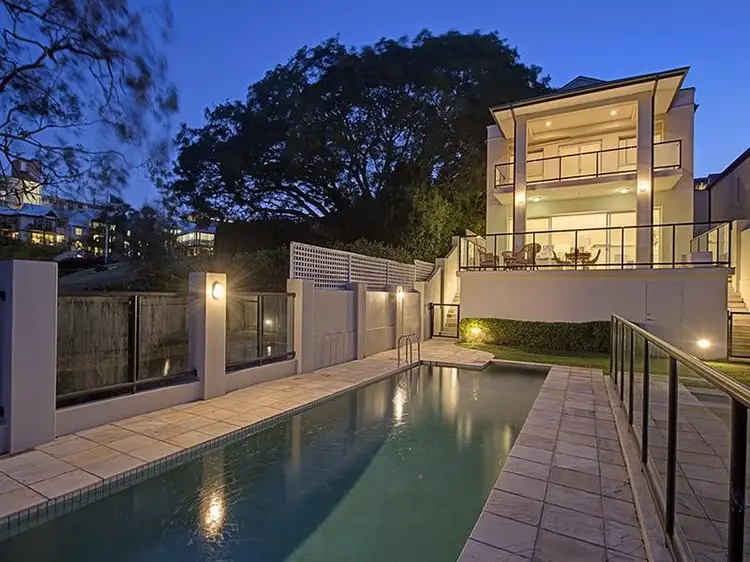 25 Castlebar Street, Kangaroo Point QLD 4169