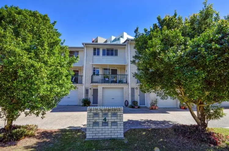 3/4 Kitchener Street, Golden Beach QLD 4551