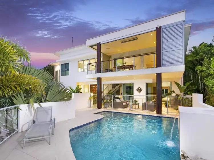 11 Courageous Place, Sunrise Beach QLD 4567