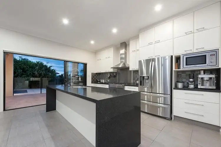 Second view of Homely house listing, 152 Erica Street, Cannon Hill QLD 4170